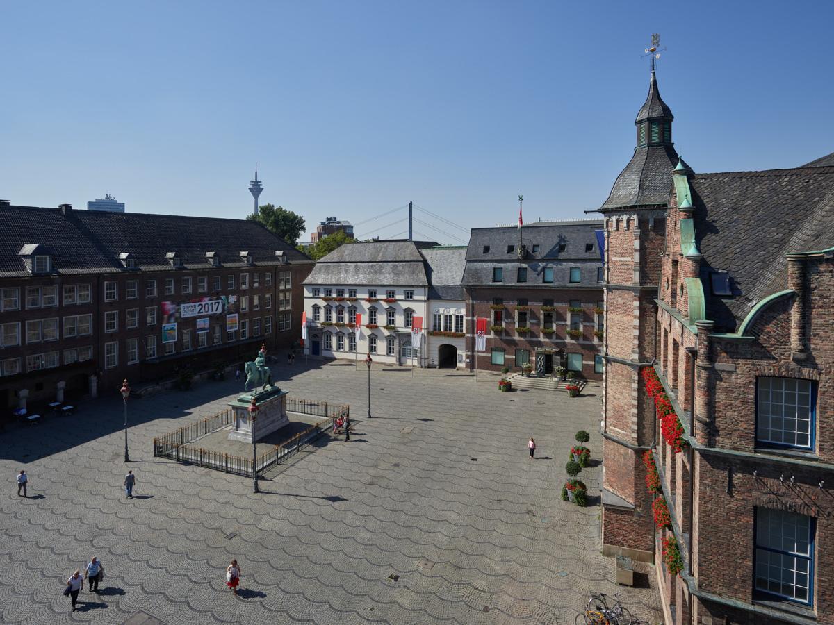 Apartment-Hotel Am Rathaus Düsseldorf Zewnętrze zdjęcie